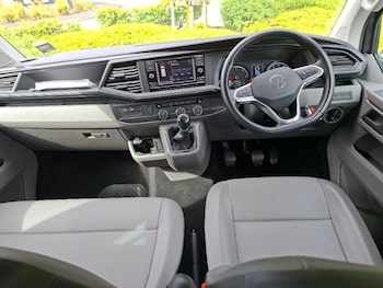 Used Volkswagen Transporter Shuttle 2024 for sale - 79451877: Photo