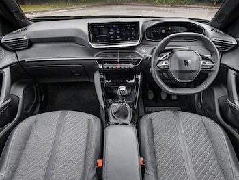 Used Peugeot 2008 2024 for sale - 75701784: Photo