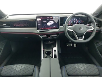 Used Volkswagen Passat 2024 for sale - 77851920: Photo