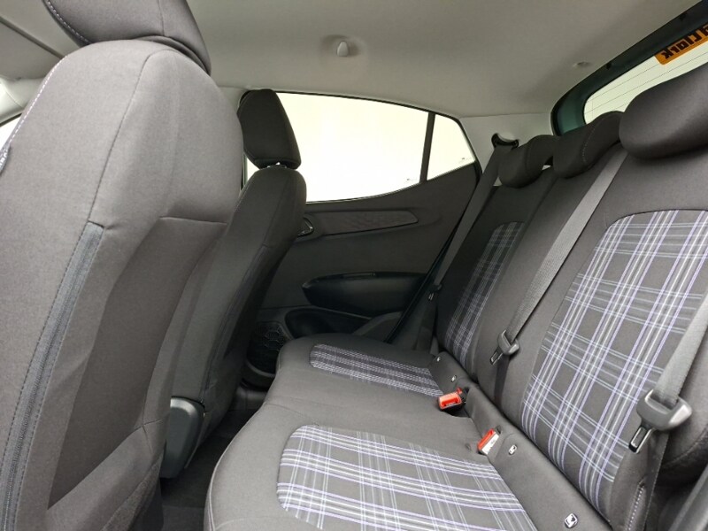 Used Hyundai i10 2023 for sale - 77817177: Photo 6