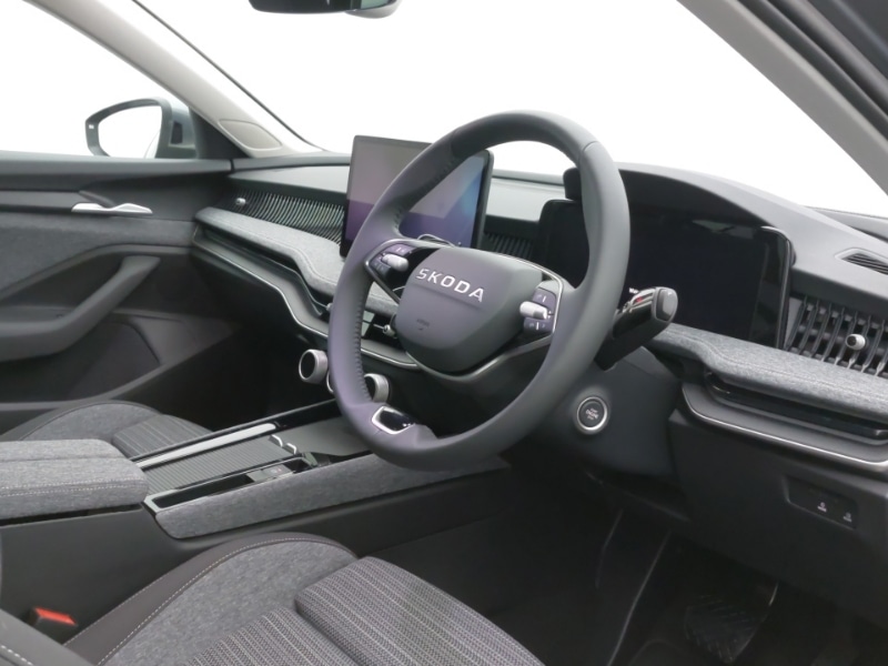 Used Skoda Superb 2025 for sale - 77122933: Photo 12