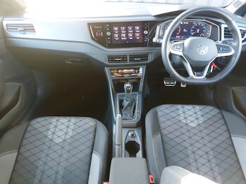 Used Volkswagen Polo 2024 for sale - 77752365: Photo