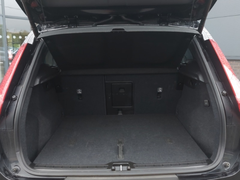 Used Volvo XC40 2024 for sale - 76497845: Photo 8