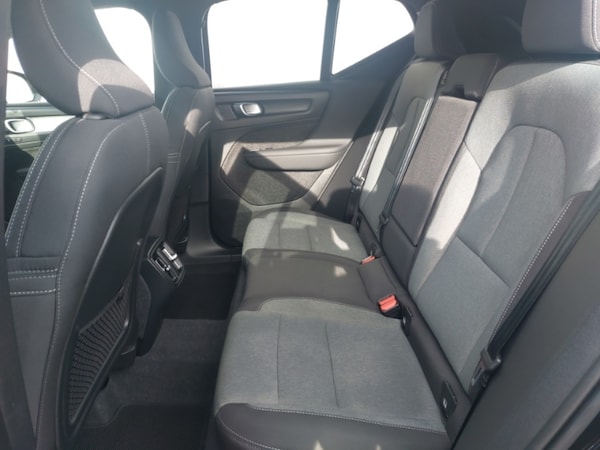 Used Volvo XC40 2023 for sale - 76269526: Photo 6