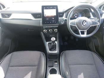 Used Renault Captur 2021 for sale - 78207136: Photo
