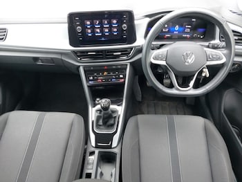 Used Volkswagen T-Roc 2023 for sale - 78439748: Photo