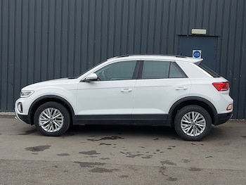 Used Volkswagen T-Roc 2023 for sale - 78439748: Photo