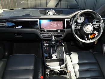 Used Porsche Macan 2023 for sale - 78580774: Photo