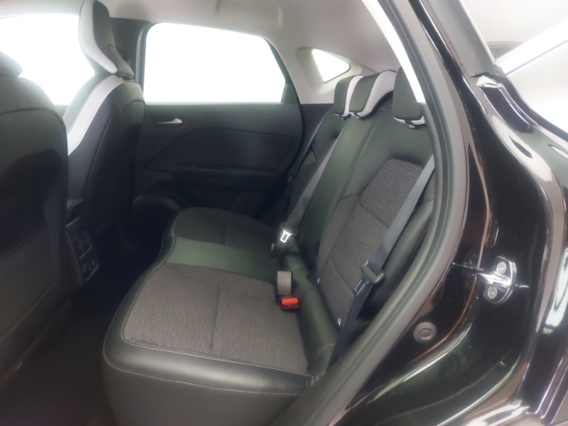 Used Renault Captur 2022 for sale - 76720519: Photo 6