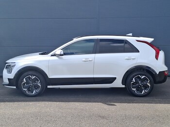 Used Kia Niro 2023 for sale - 75882205: Photo