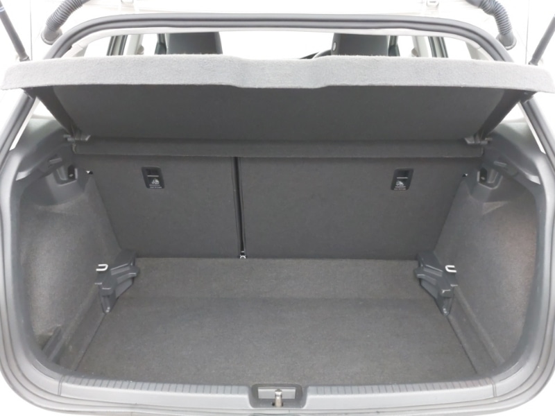 Used Volkswagen Polo 2023 for sale - 76475639: Photo 8