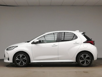 Used Toyota Yaris 2024 for sale - 78369908: Photo