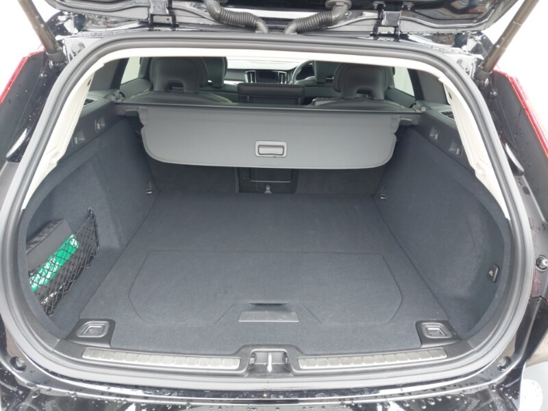 Used Volvo V60 2025 for sale - 77664528: Photo 8