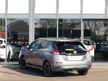 Used Nissan Leaf 2022 for sale - 77985872: Photo