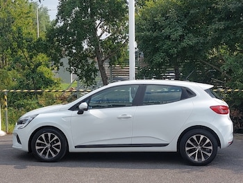 Used Renault Clio 2021 for sale - 79180548: Photo
