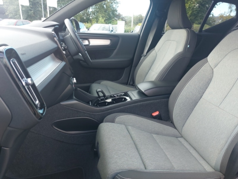 Used Volvo XC40 2023 for sale - 76786277: Photo 5