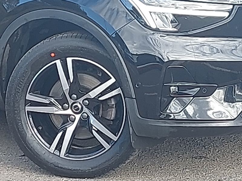 Used Volvo XC40 2023 for sale - 76786277: Photo 9