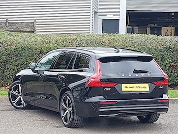 Used Volvo V60 2025 for sale - 77420047: Photo