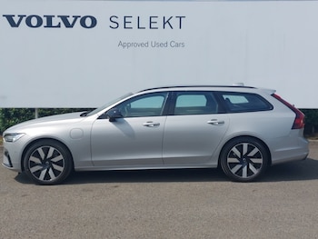 Used Volvo V90 2025 for sale - 76325143: Photo