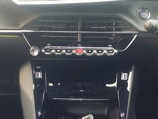 Used Peugeot 2008 2024 for sale - 76321123: Photo 10