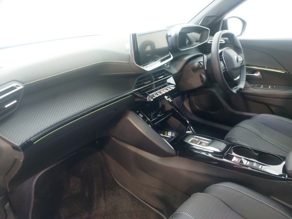 Used Peugeot 2008 2024 for sale - 76321123: Photo 5