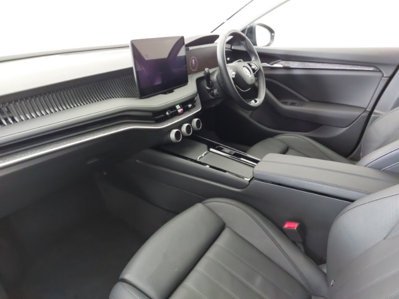 Used Skoda Superb 2024 for sale - 76174473: Photo 5