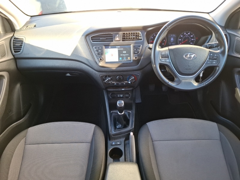 Used Hyundai i20 2020 for sale - 76614371: Photo 2