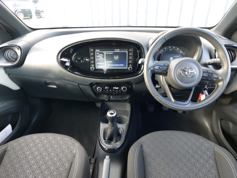 Used Toyota Aygo X 2023 for sale - 76842554: Photo 2