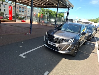 Used Peugeot 2008 2021 for sale - 79056205: Photo