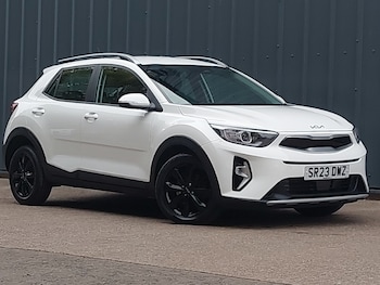 Used Kia Stonic 2023 for sale - 76465835: Photo