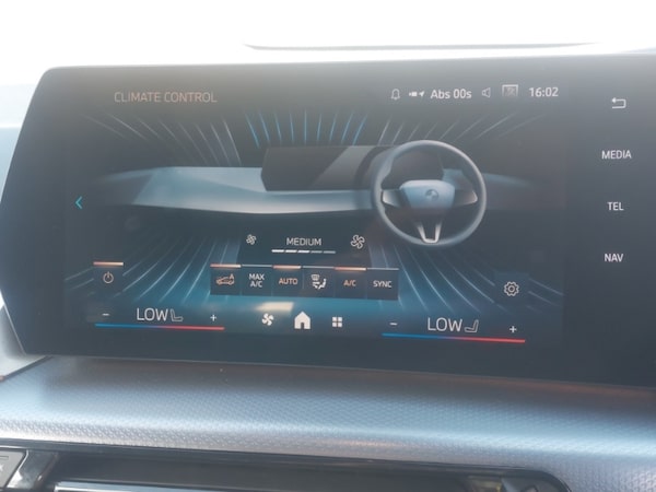 Used BMW 2 Series 2024 for sale - 76306041: Photo 11