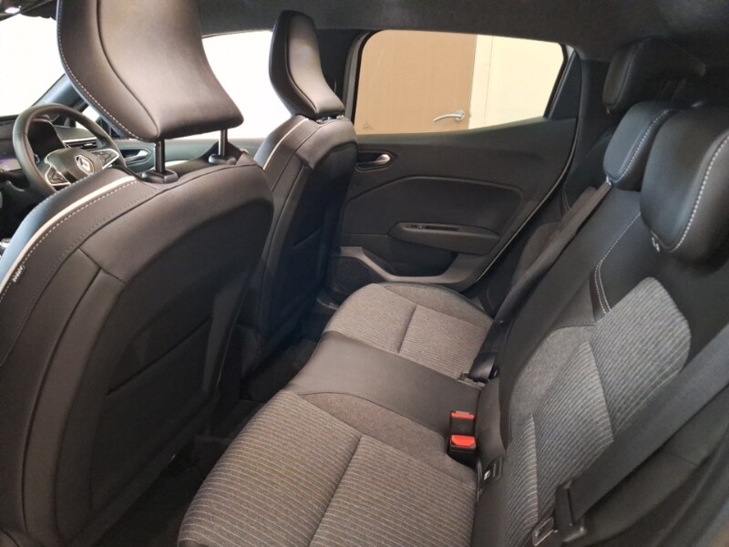 Used Renault Clio 2023 for sale - 78152063: Photo 6