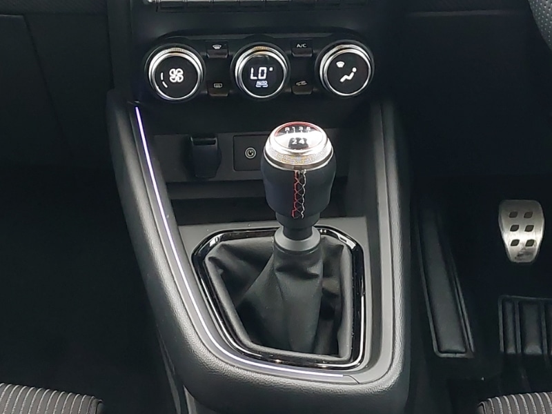 Used Renault Clio 2023 for sale - 76392740: Photo 11