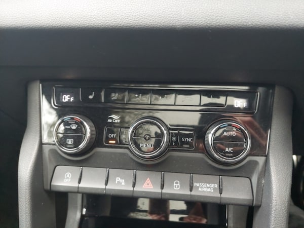 Used Skoda Karoq 2021 for sale - 76325125: Photo 12