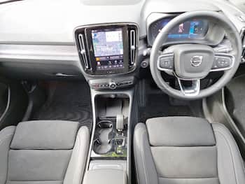 Used Volvo XC40 2025 for sale - 79641572: Photo