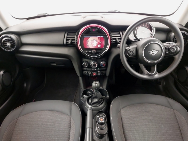 Used MINI Hatch 2019 for sale - 76392568: Photo 2