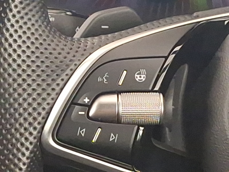 Used Skoda Karoq 2024 for sale - 76726843: Photo 10