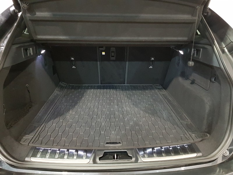 Used Jaguar F-Pace 2023 for sale - 77142594: Photo 8