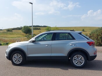 Used Volkswagen T-Roc 2023 for sale - 75575842: Photo
