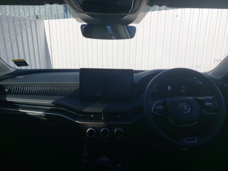 Used Skoda Superb 2024 for sale - 76683277: Photo 2