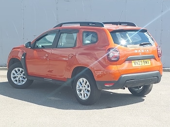 Used Dacia Duster 2023 for sale - 79611335: Photo