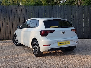 Used Volkswagen Polo 2024 for sale - 77585526: Photo