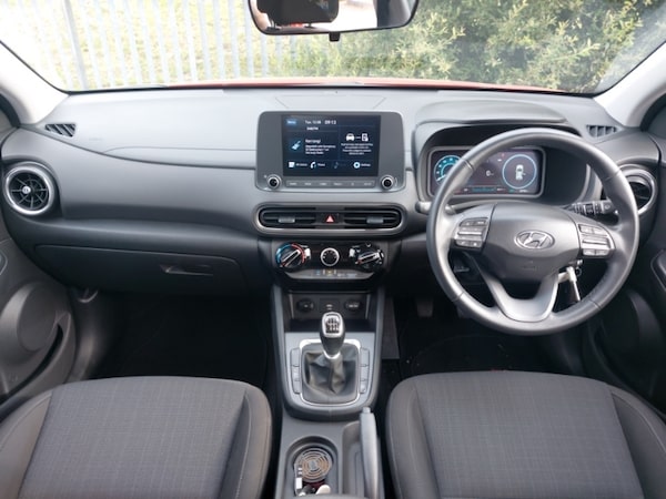 Used Hyundai KONA 2021 for sale - 76144755: Photo 2
