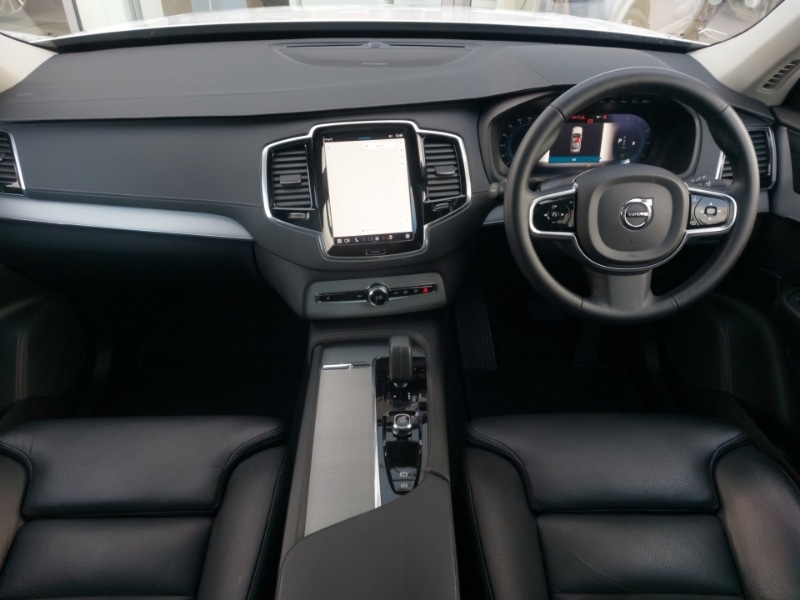 Used Volvo XC90 2023 for sale - 76920907: Photo 2