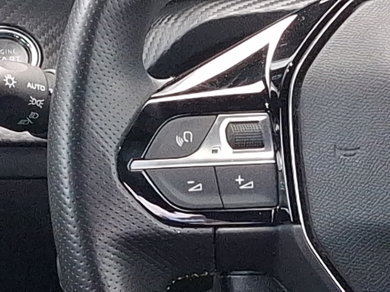 Used Peugeot 2008 2022 for sale - 76407842: Photo 10