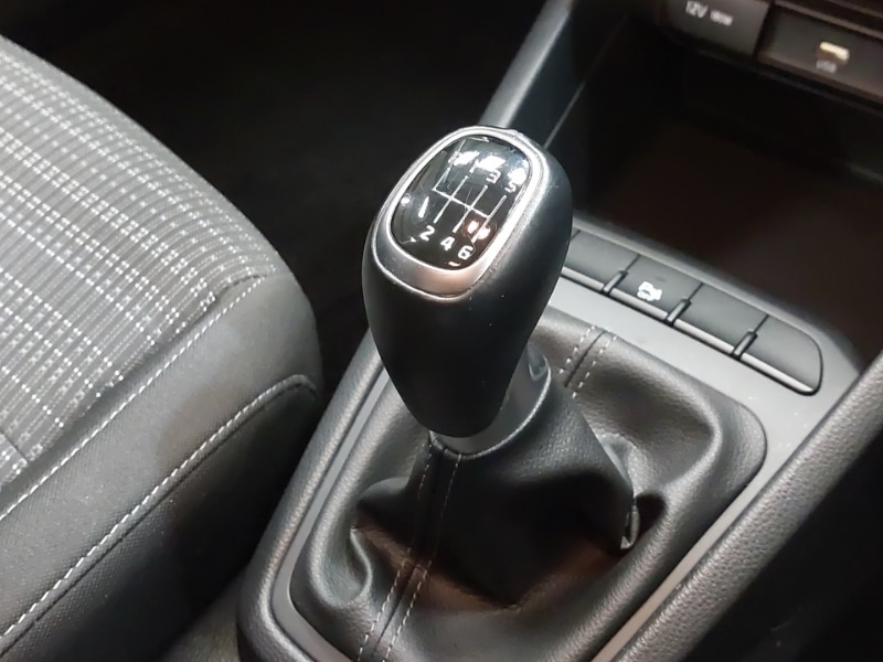 Used Kia Stonic 2022 for sale - 77312015: Photo 12