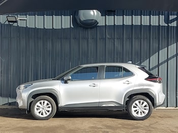 Used Toyota Yaris Cross 2022 for sale - 77875740: Photo