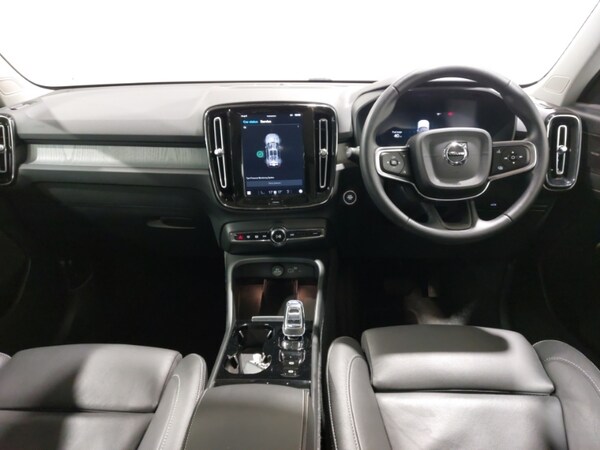 Used Volvo XC40 2024 for sale - 76301324: Photo 2