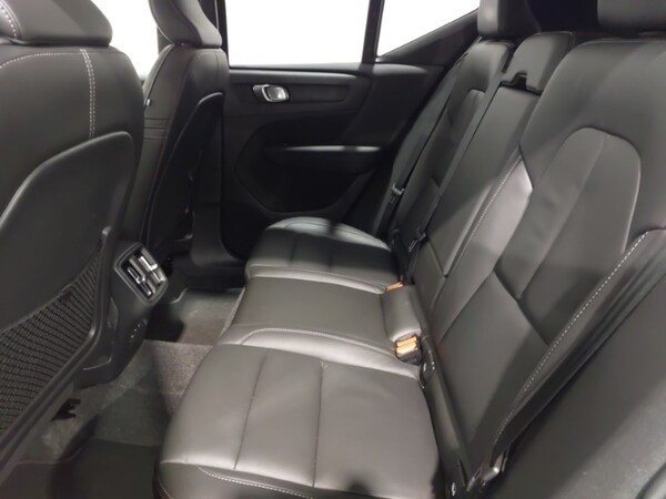 Used Volvo XC40 2024 for sale - 76301324: Photo 6