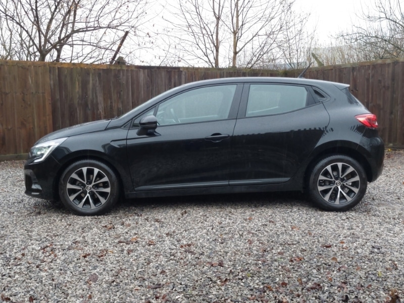 Used Renault Clio 2023 for sale - 76967336: Photo 4